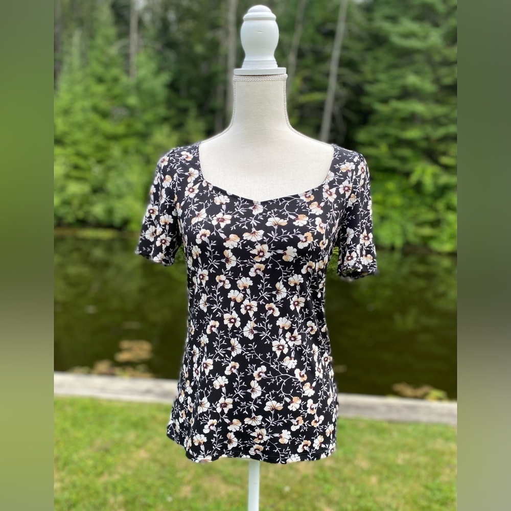 WHBM Floral Sweetheart Neck Pleated Top Small